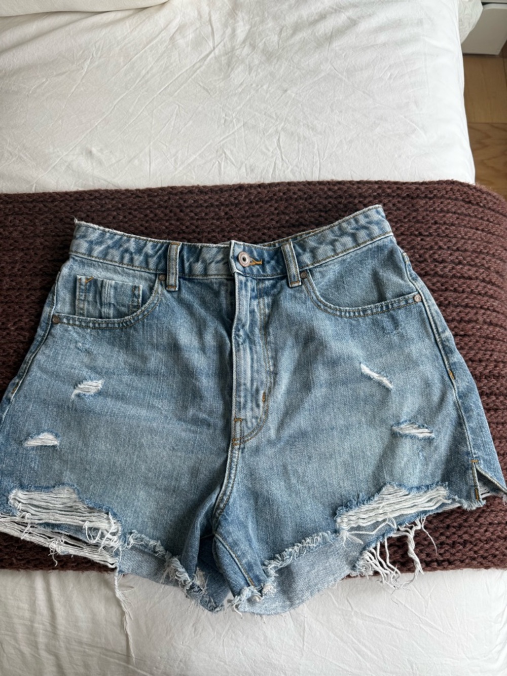 Zara Distressed Light Blue Denim Women’s Shorts